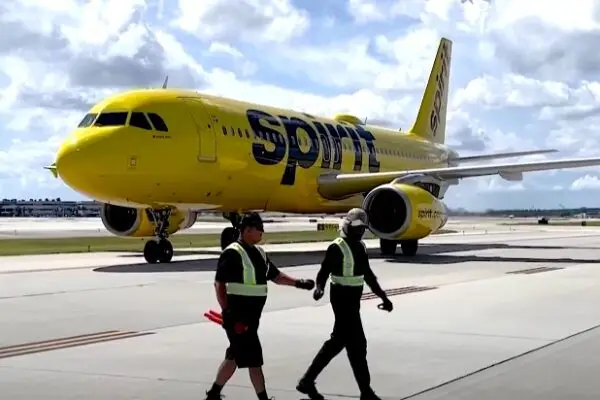 Why Spirit Airlines Filed for Bankruptcy and How It Impacts Flyers Sprit Airlines bankruptcy protection 2024