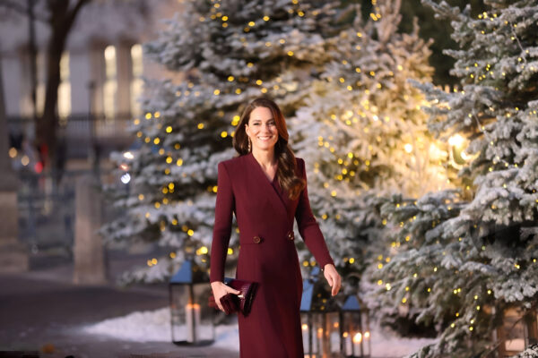 Kate Middleton Glows While Spreading Christmas Cheer After Health Battle in 2024 Kate Middleton Spreads Christmas Cheer After Health Battle in 2024